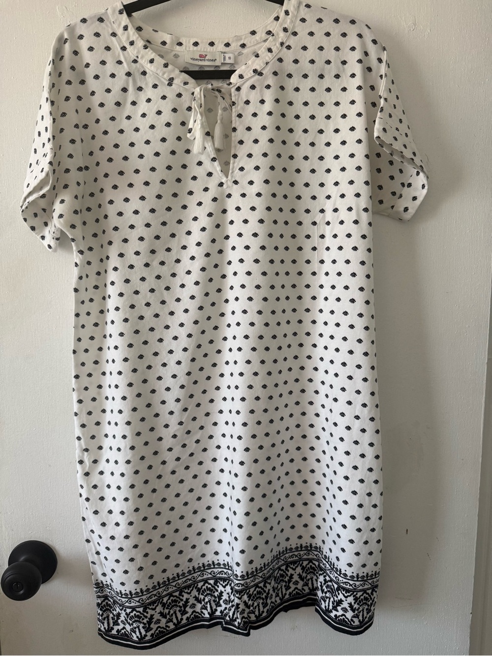 Vineyard Vines White Short-Sleeve Tunic with Navy Dot and Border Print